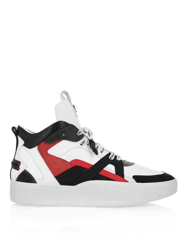 Hi-Top Sneakers Statement