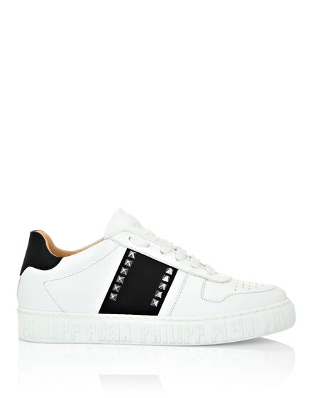 Lo-Top Sneakers Studs