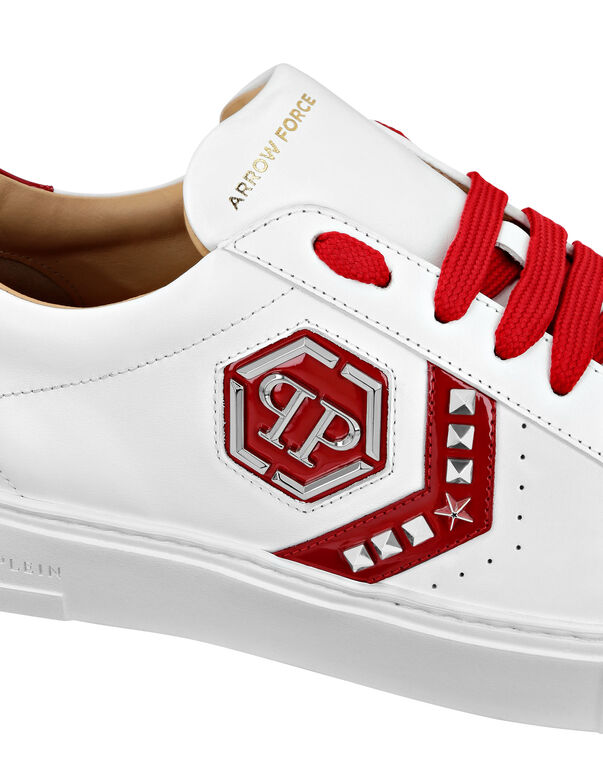 Lo-Top Leather Arrow Force Sneakers