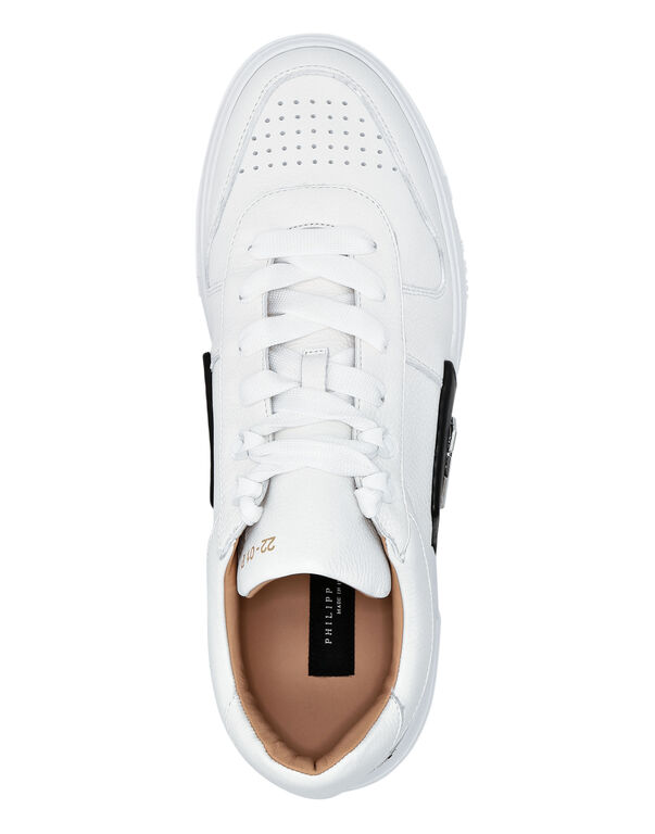 LO-TOP SNEAKERS PHANTOM KICK$ LEATHER Platinum HEXAGON