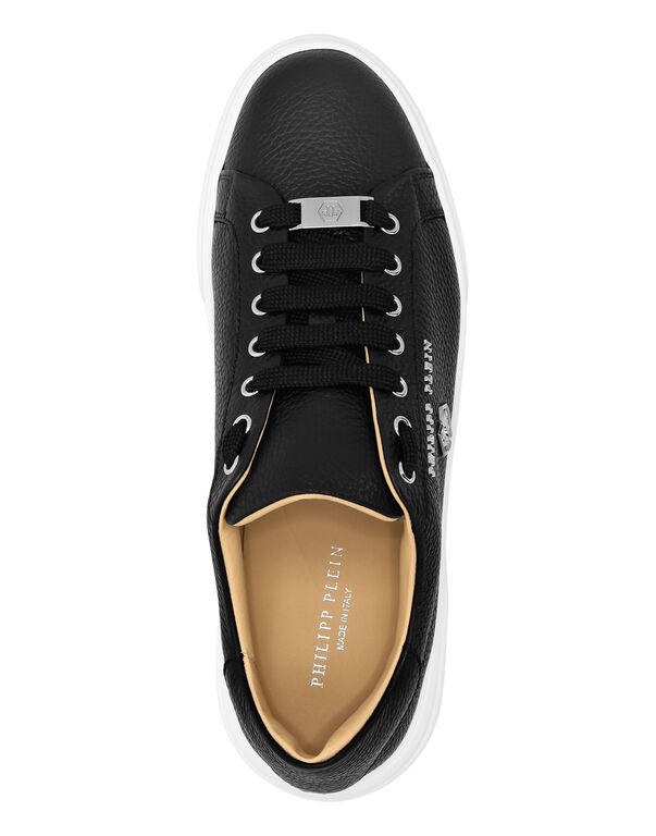 Leather Lo-Top Sneakers Hexagon