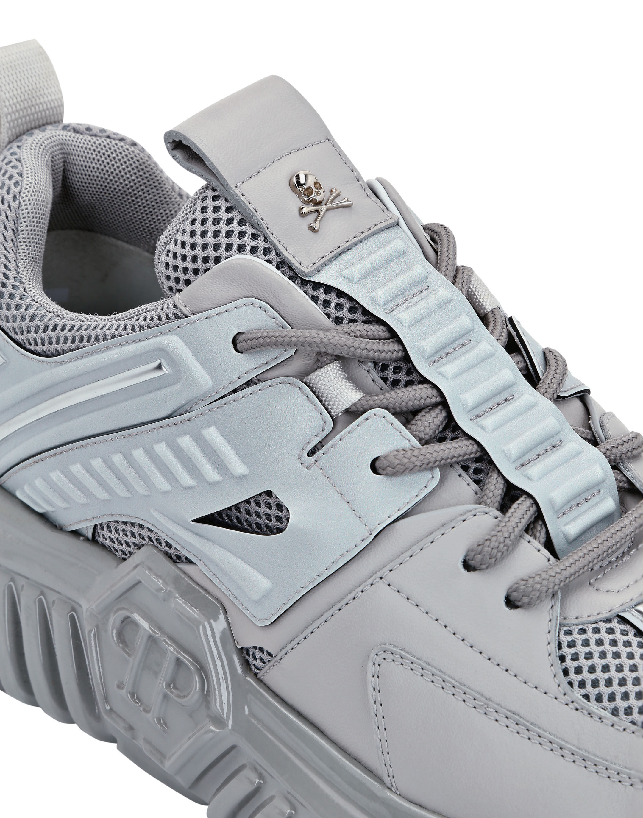 Supersonic shoes top