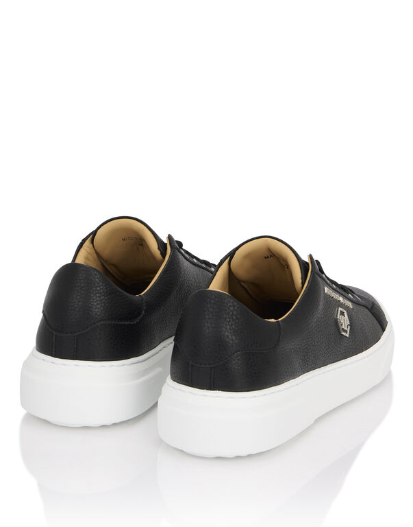 Leather Lo-Top Sneakers Hexagon