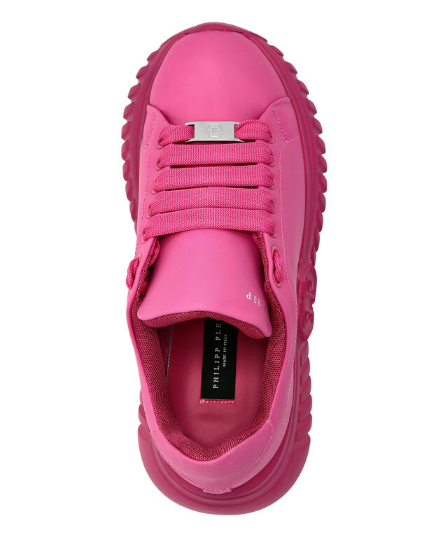 LO-TOP SNEAKERS SUPERSONIC