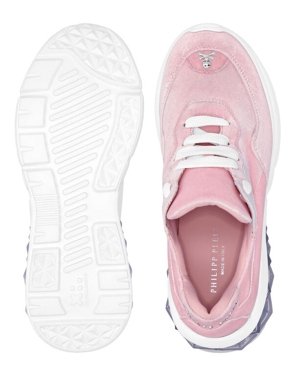 Velvet Runner