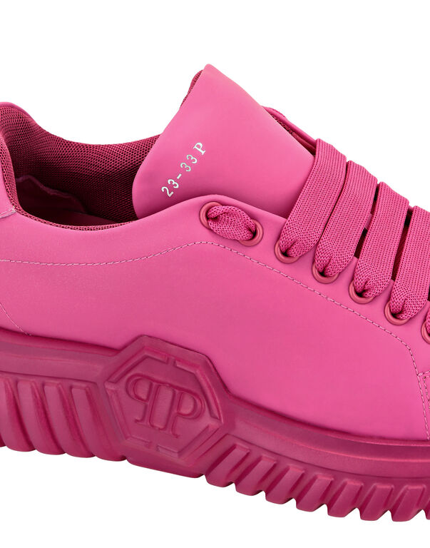 LO-TOP SNEAKERS SUPERSONIC