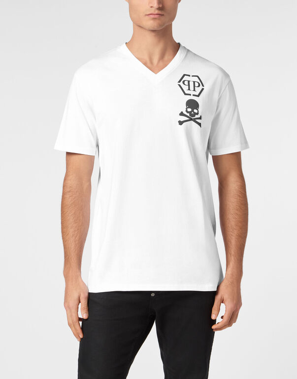 V-Neck T-Shirt Logo Skull
