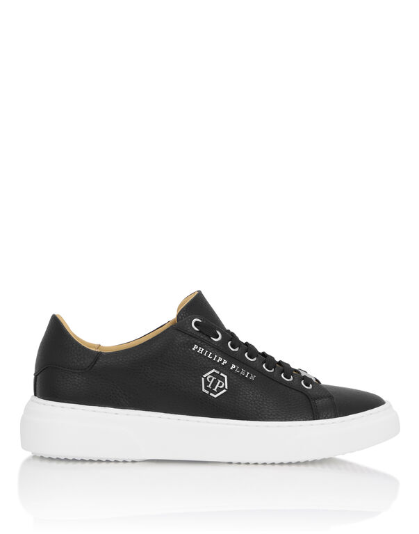 Leather Lo-Top Sneakers Hexagon