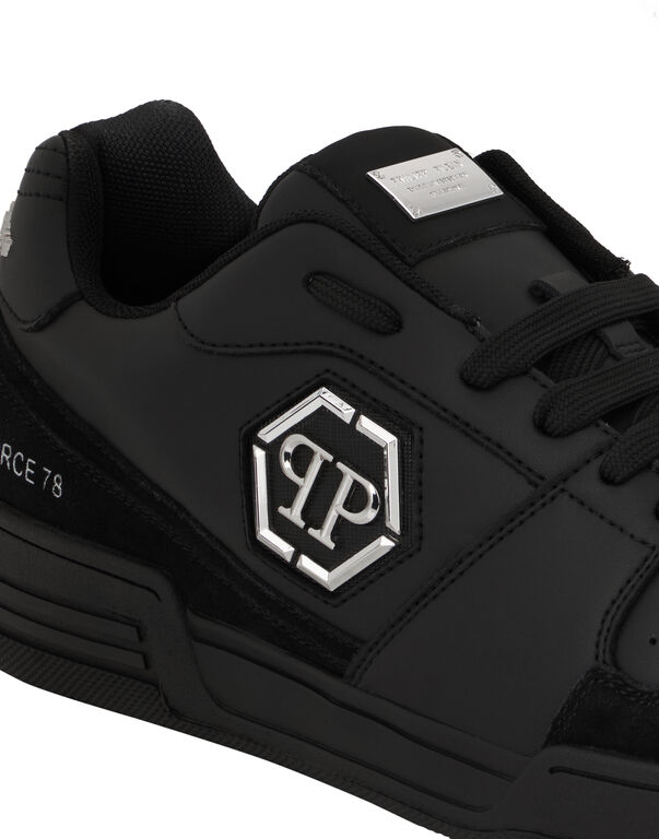 Low-Top Sneakers P-FORCE 78