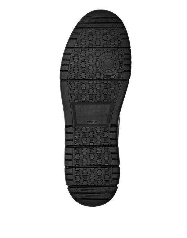 Leather Lo-Top Sneakers Hexagon