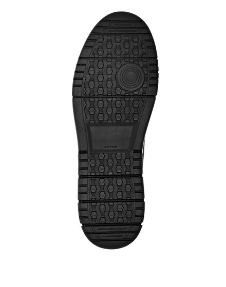 Leather Lo-Top Sneakers Hexagon