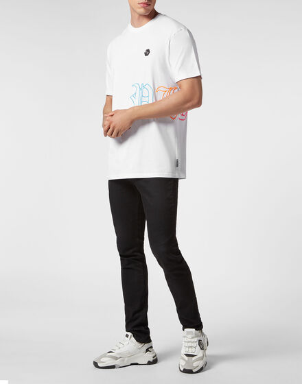 Embroidered T-shirt Round Neck SS Embroidered T-shirt Round Neck SS