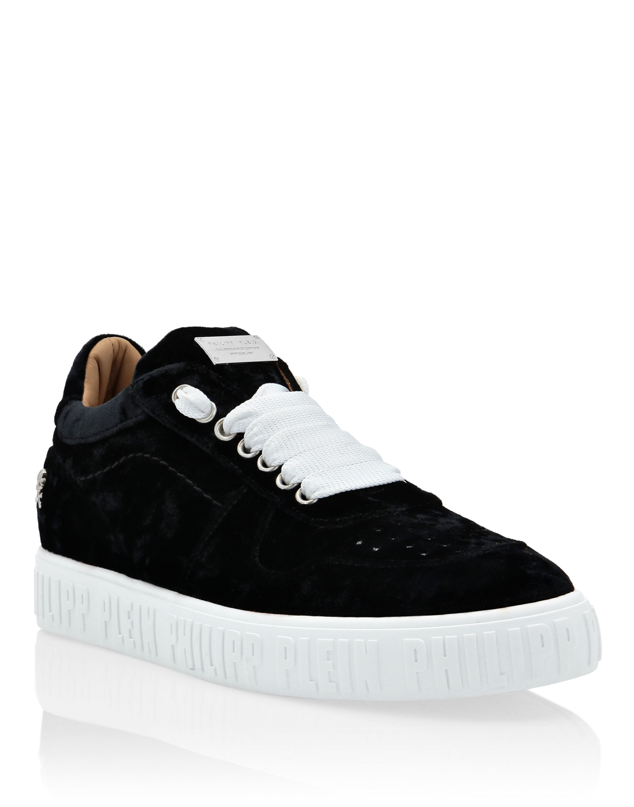 2019 top sneakers store