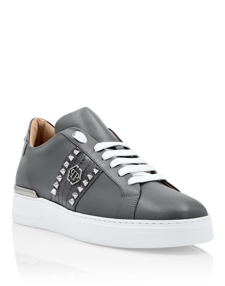 Leather Lo-Top Sneakers Signature