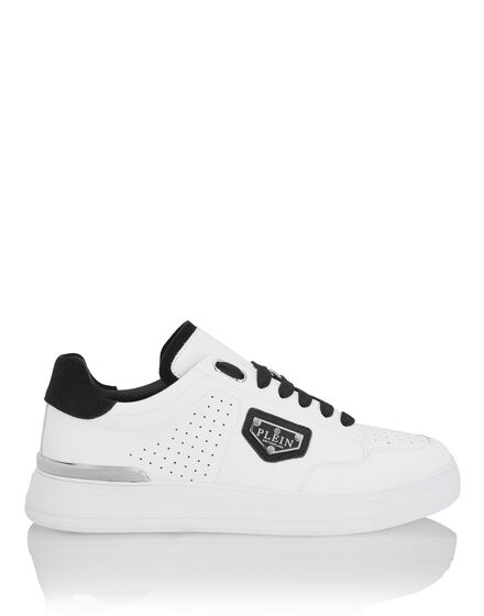 Low-Top Sneakers Triangle