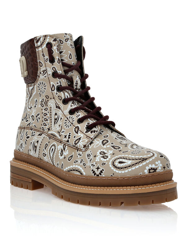 Boots Mid Flat Paisley Boots Mid Flat Paisley