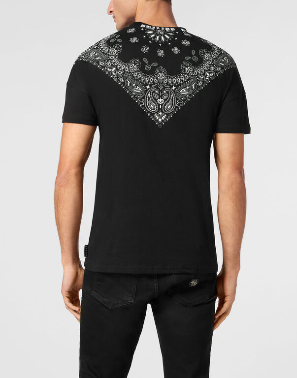 Round Neck T-Shirt Paisley Bandana