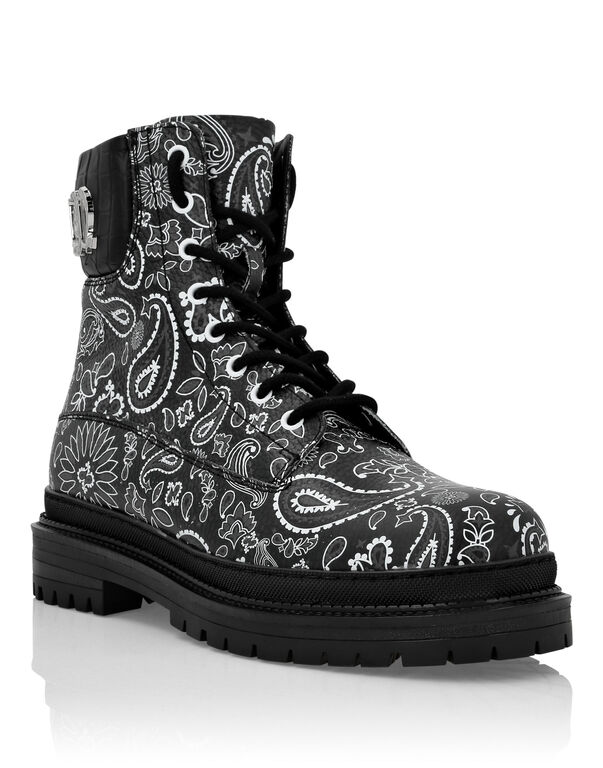 Boots Mid Flat Paisley Boots Mid Flat Paisley