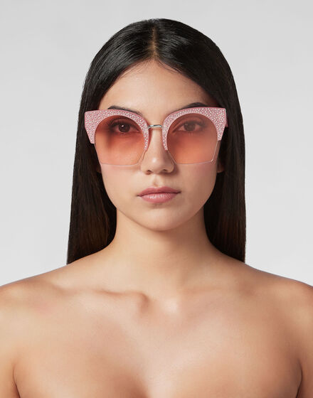Sunglasses Statement
