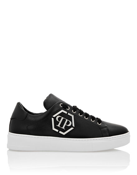 Leather Lo-Top Sneakers Hexagon