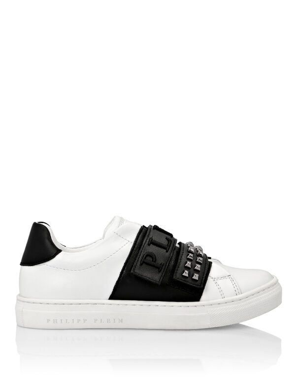 Lo-Top Sneakers Studs