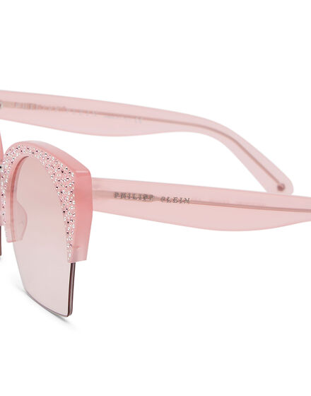 Sunglasses Statement