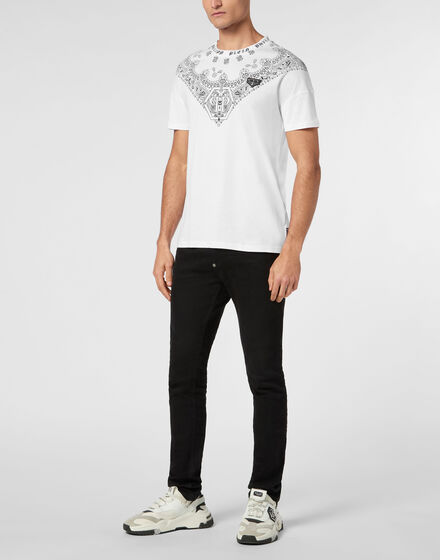 Round Neck T-Shirt Paisley Bandana