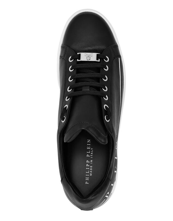 Lo-Top Sneakers Istitutional Lo-Top Sneakers Istitutional