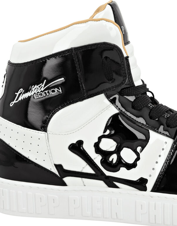 HI-TOP SNEAKERS NOTORIOUS PATENT SKULL