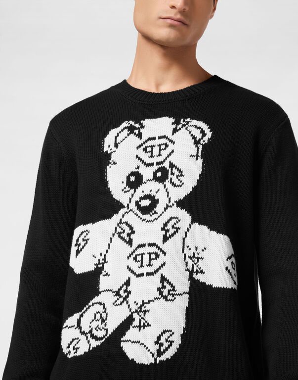 Round Neck Pullover Teddy Bear
