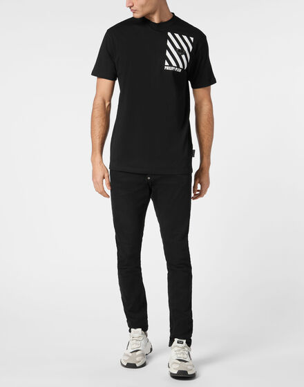 Round Neck T-Shirt Lines