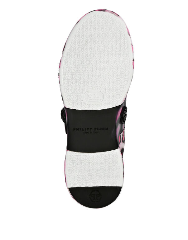 PHANTOM KICK$ Lo-Top Pink paradise Skull