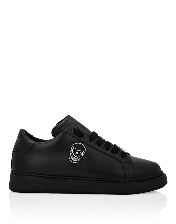 Lo-Top Sneakers Skull