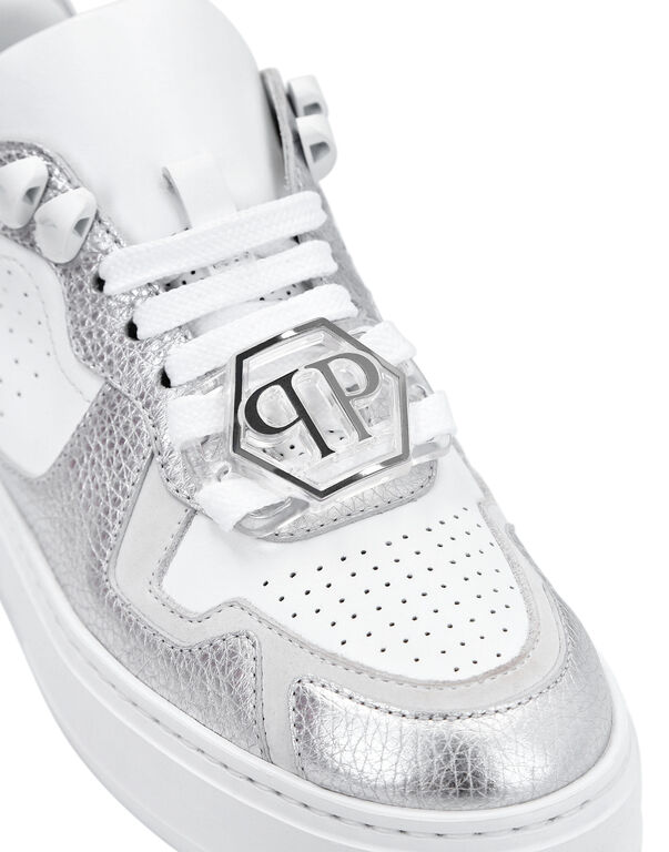 Leather Lo-Top Sneakers G.O.A.T. TM