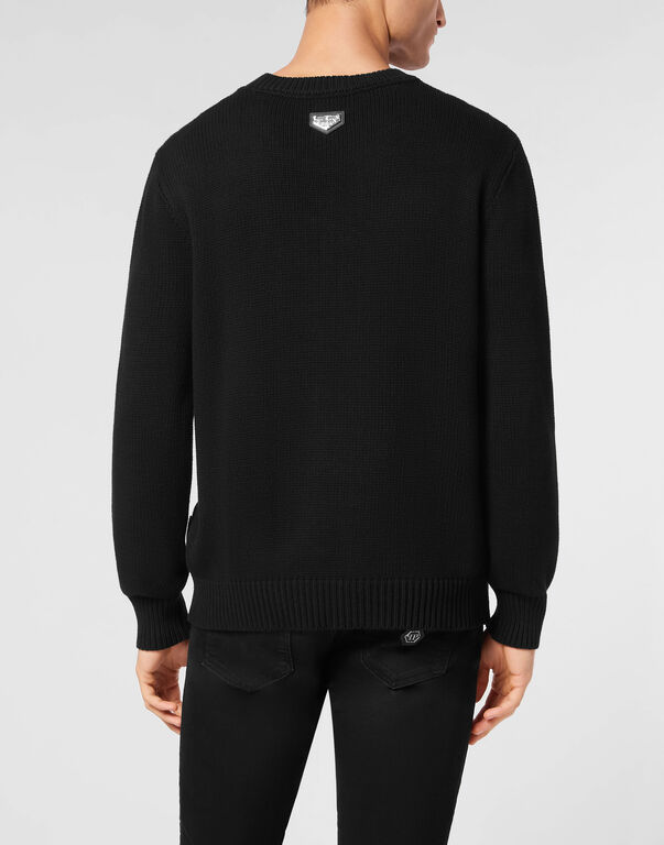 Round Neck Pullover Teddy Bear