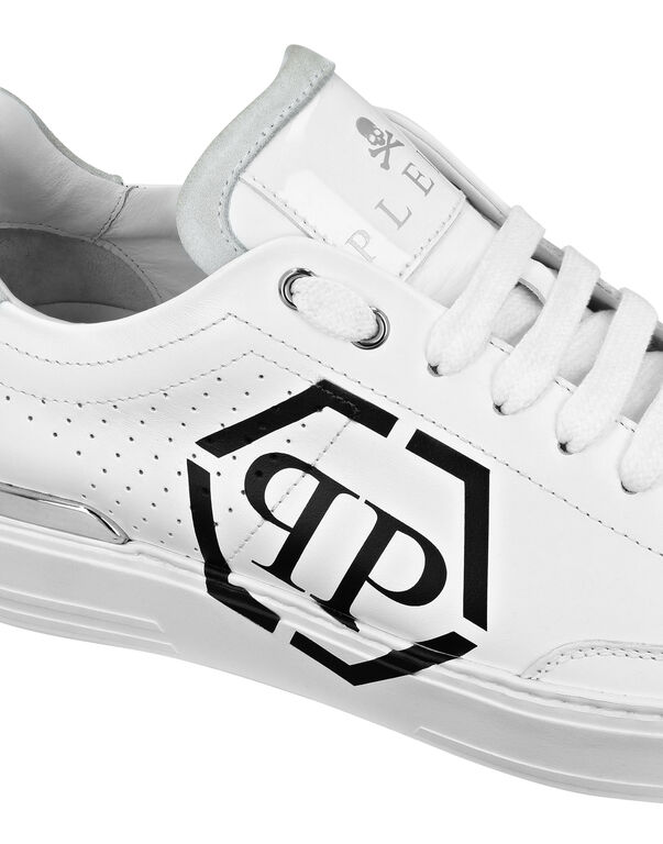 Lo-Top Leather Sneakers Hexagon