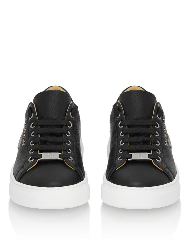 Leather Lo-Top Sneakers Hexagon