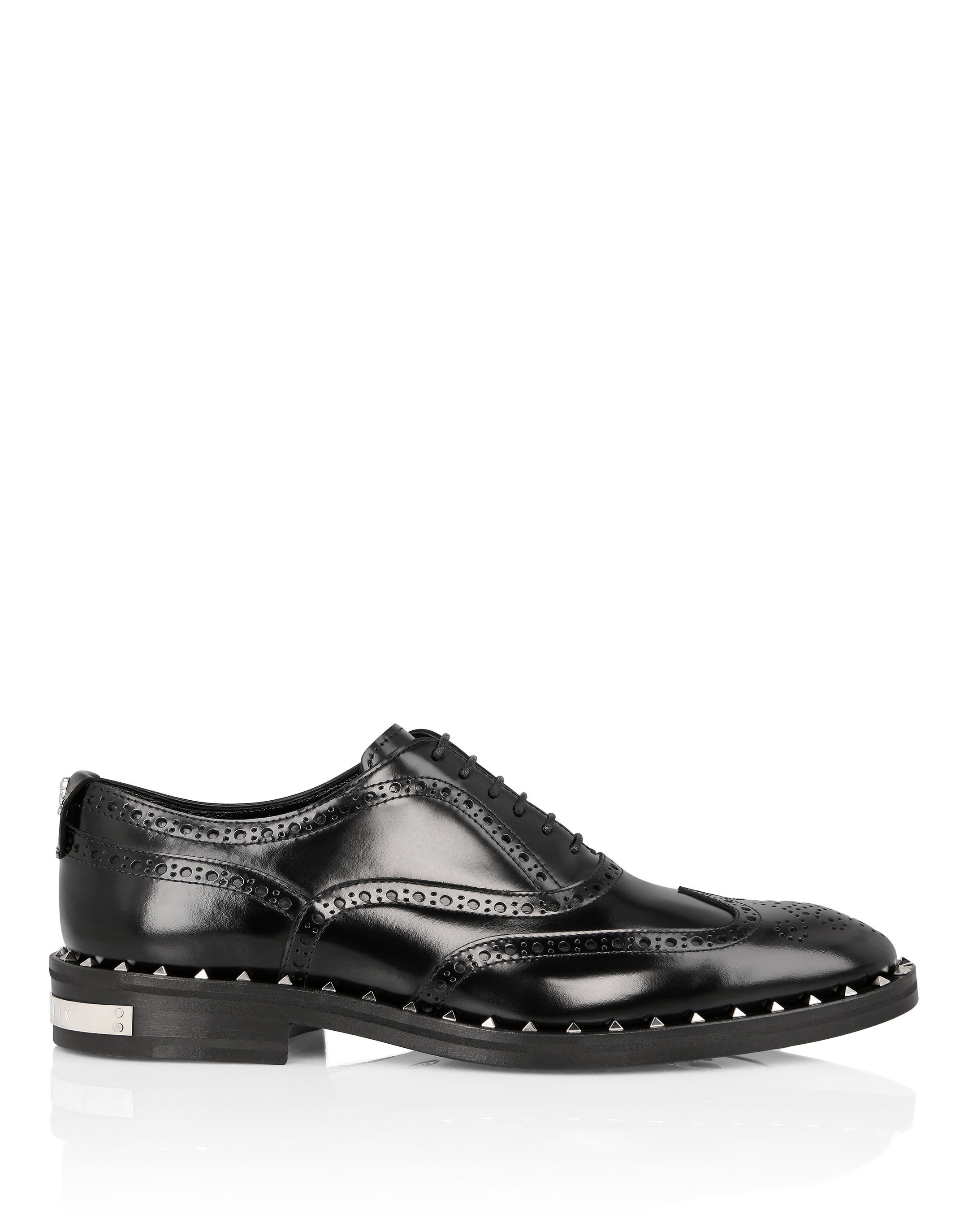 577,600+ Shoes Fashion Stock Photos, Pictures & Royalty-Free Images -  iStock | Winter shoes fashion, Woman shoes fashion, Shoes fashion women