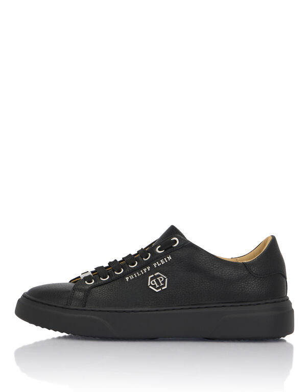 Leather Lo-Top Sneakers Hexagon