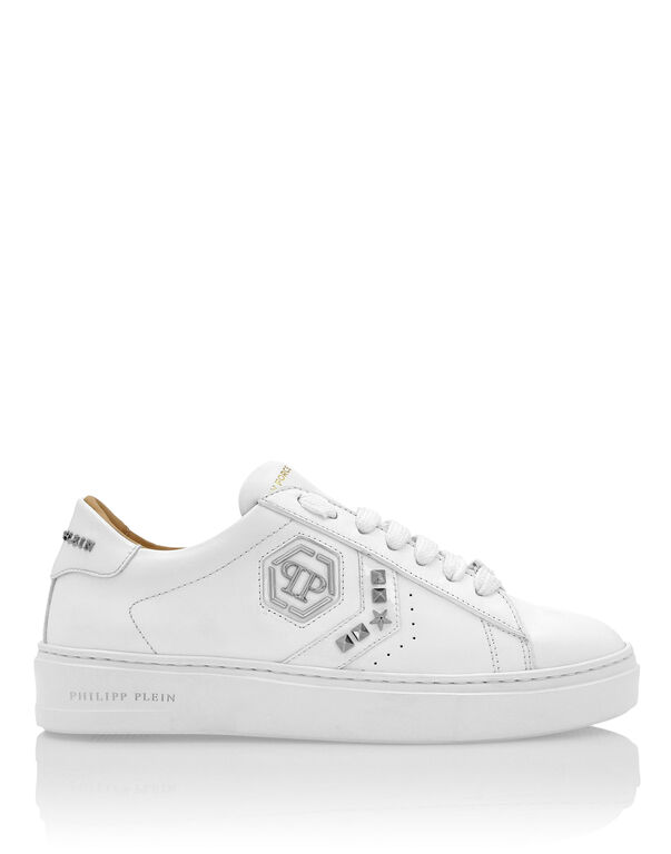 Lo-Top Leather Arrow Force Studs Sneakers