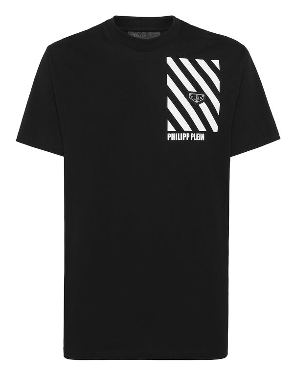 Round Neck T-Shirt Lines