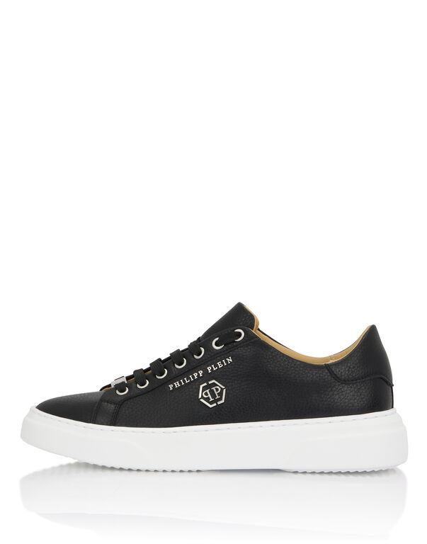 Leather Lo-Top Sneakers Hexagon