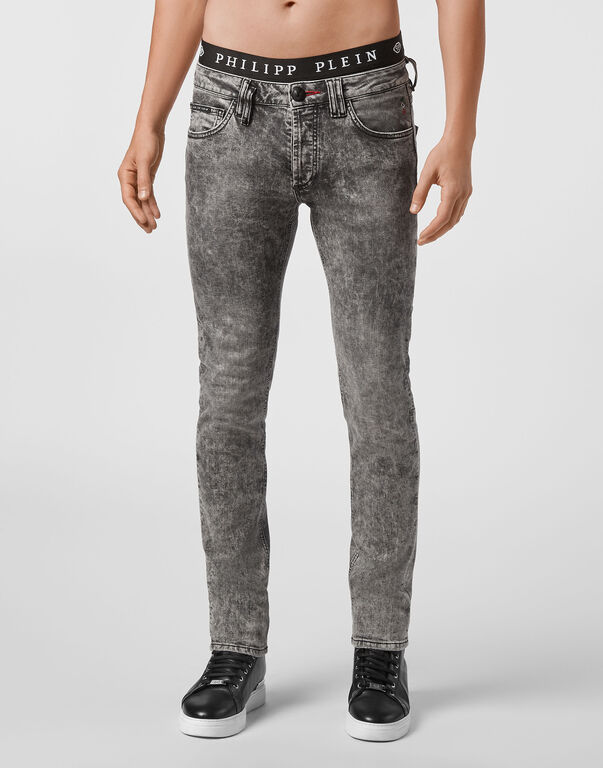 Super Straight Cut Istitutional