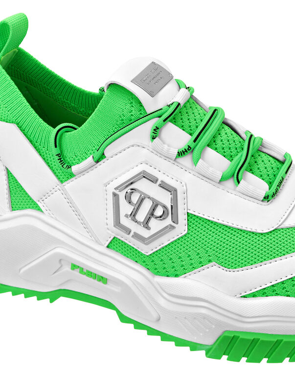Low-Top Sneakers Predator
