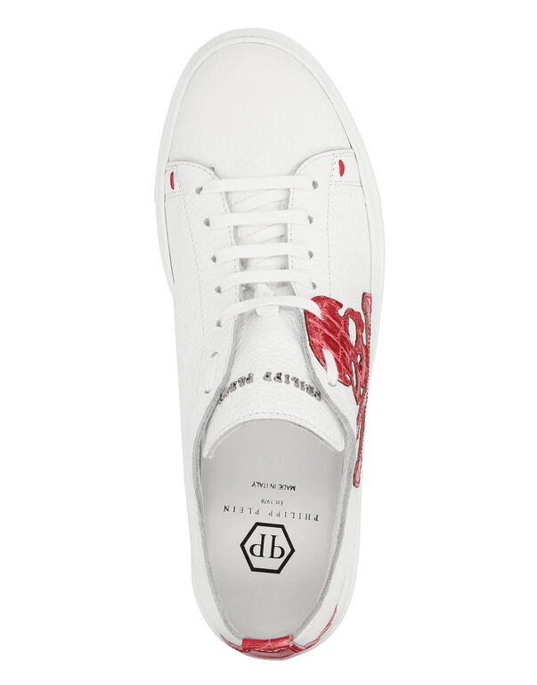 Lo-Top Sneakers Skull