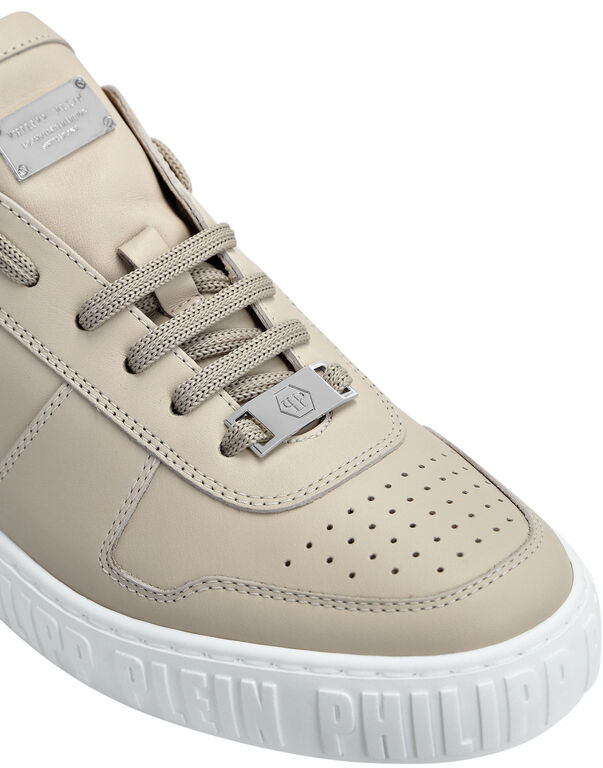 Leather Lo-Top Sneakers King Power