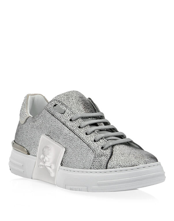 Lo-Top Sneakers Skull