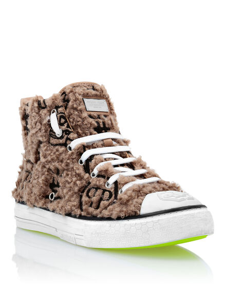 Hi-Top Sneakers Embroidery Monogram Megastar