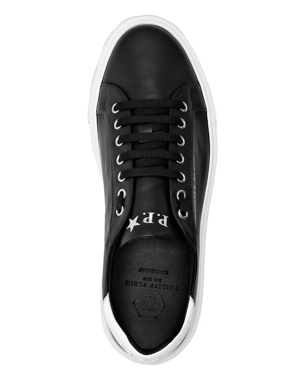 Lo-Top Sneakers with laminated leather