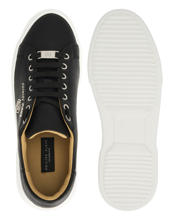 Leather Lo-Top Sneakers Hexagon